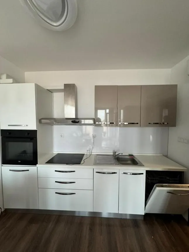 Apartment Steya Top Center Varna 0*,